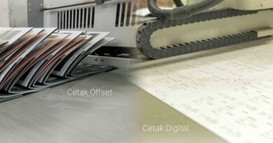 Ilustrasi perbedaan digital printing dan offset.