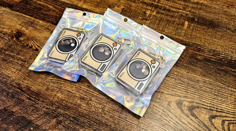 keychain souvenir acara unik