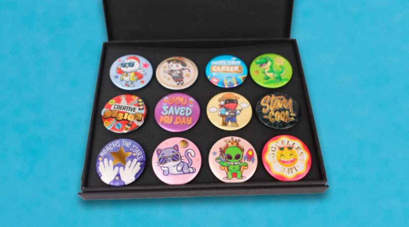 Pin custom untuk tas kuliah